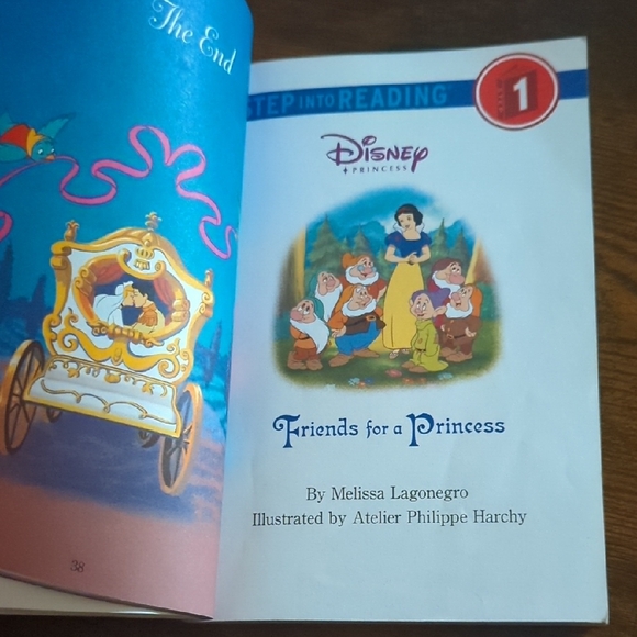 3/$10 📚 Disney Princess Collection Book - Picture 8 of 12
